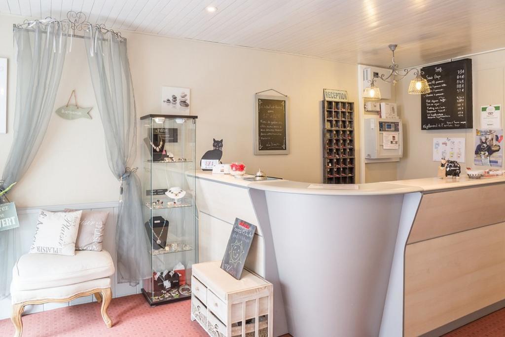 Hotel Caravelle Contact Hotel Rochefort  Zewnętrze zdjęcie