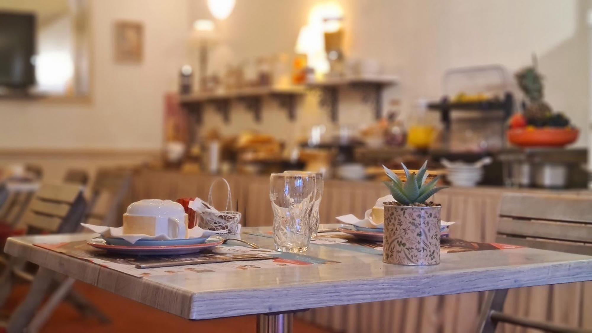 Hotel Caravelle Contact Hotel Rochefort  Zewnętrze zdjęcie
